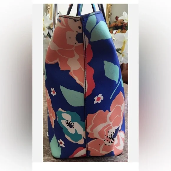 kate spade Jules Newbury Lane Cherry Floral Printed Vinyl Tote **NEW WITH TAGS** - Picture 3 of 12